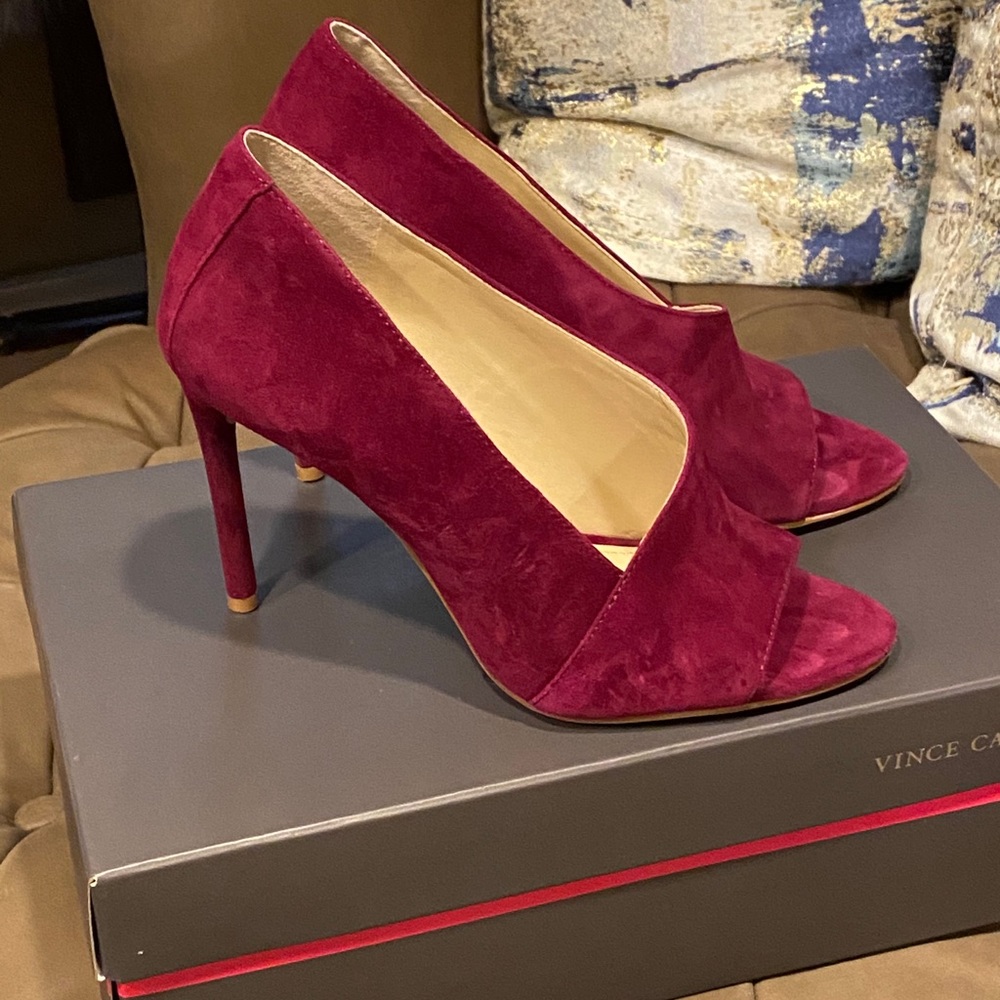 Vince camuto purple heels